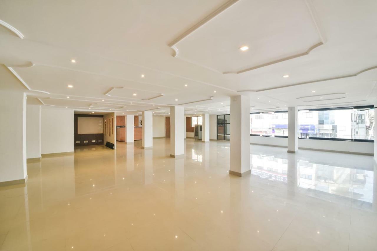 Golden Feather Hotel Udaipur Ngoại thất bức ảnh