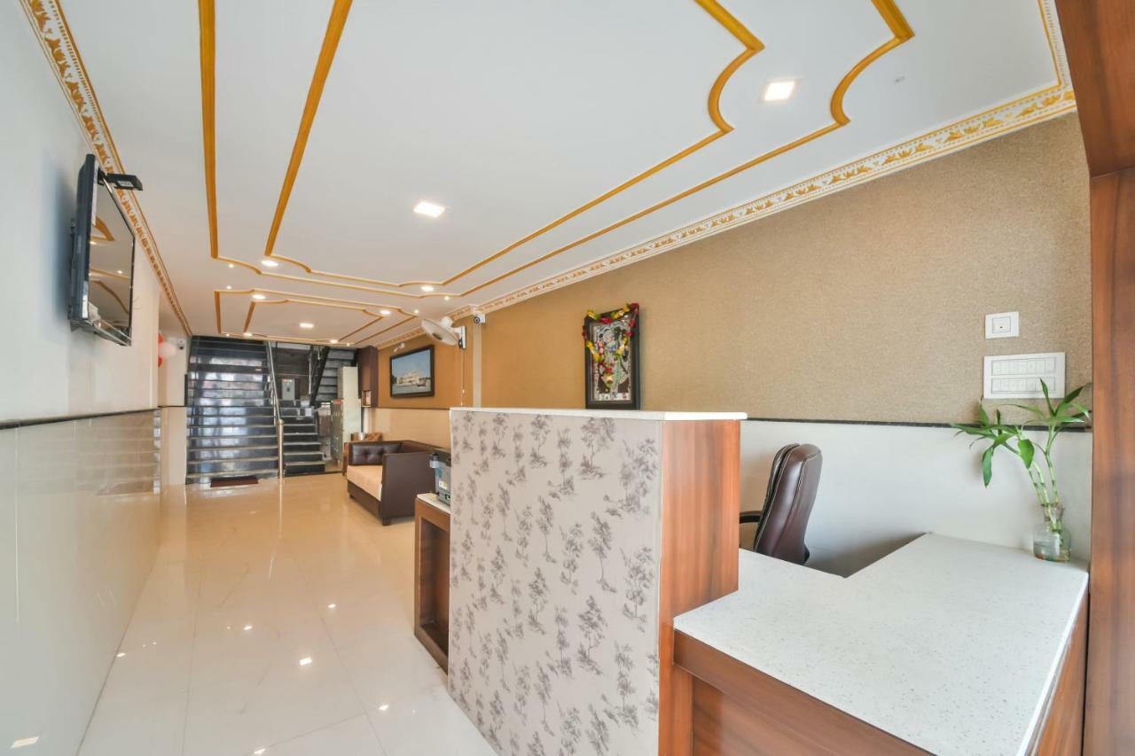 Golden Feather Hotel Udaipur Ngoại thất bức ảnh