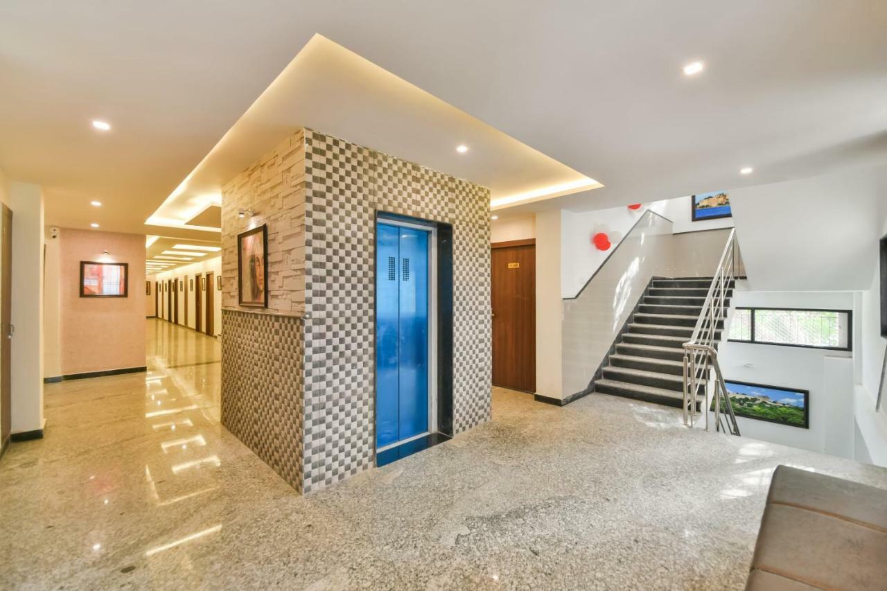 Golden Feather Hotel Udaipur Ngoại thất bức ảnh